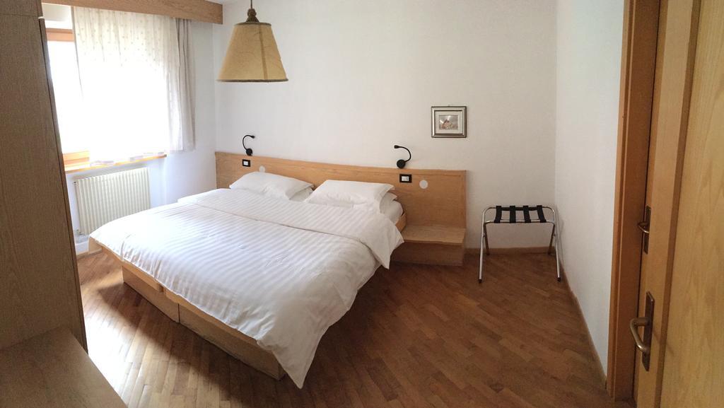 Bed & Breakfast Garni Tobia Campitello di Fassa Exterior photo