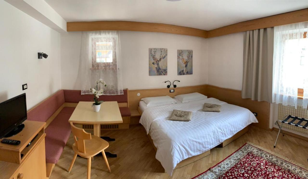 Bed & Breakfast Garni Tobia Campitello di Fassa Exterior photo