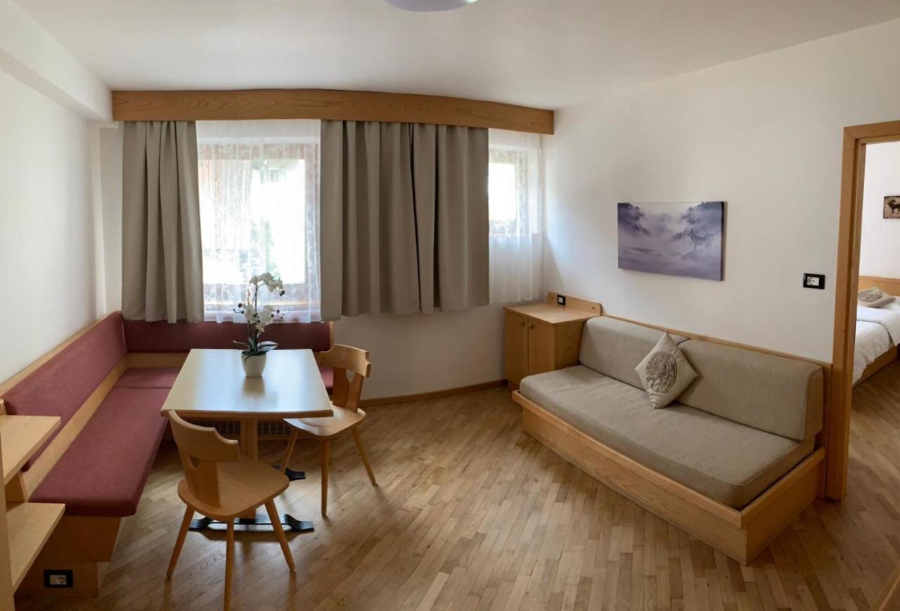 Bed & Breakfast Garni Tobia Campitello di Fassa Exterior photo